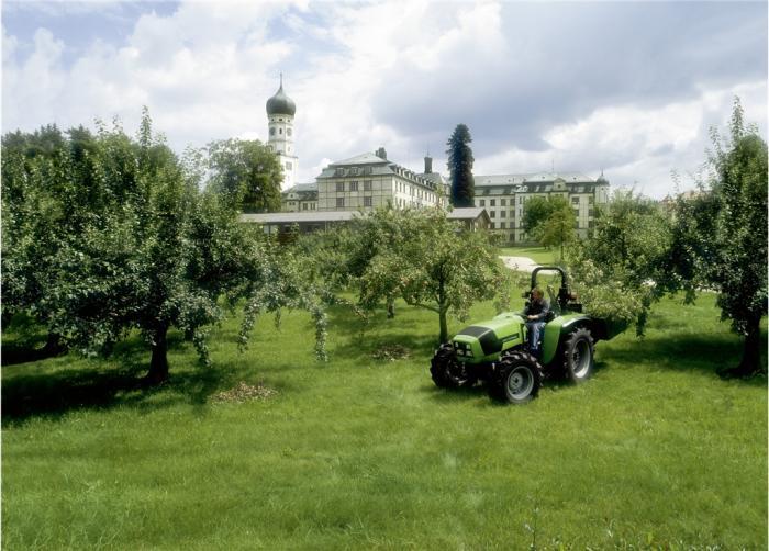 Тракторы с 4-х осевым DEUTZ-FAHR Agrolux 65 18233