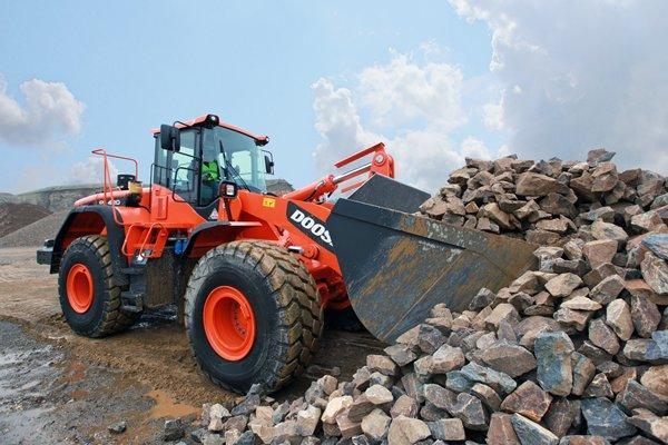 Колесные погрузчики Doosan DL420-3 10070