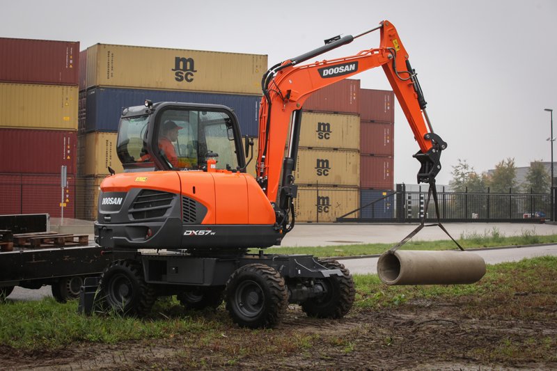 Мобильные экскаваторы Doosan DX57W 8272