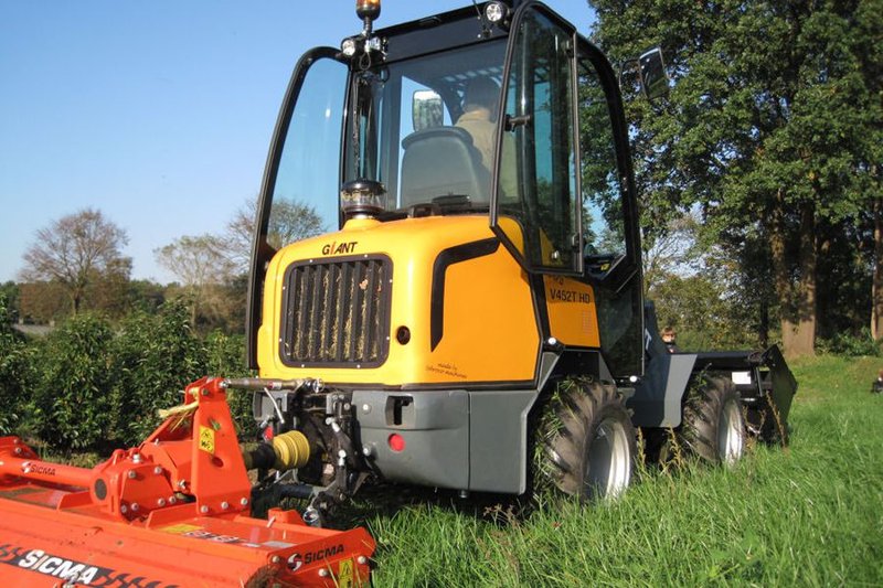 Колесные погрузчики Giant V 452 T HD 9943