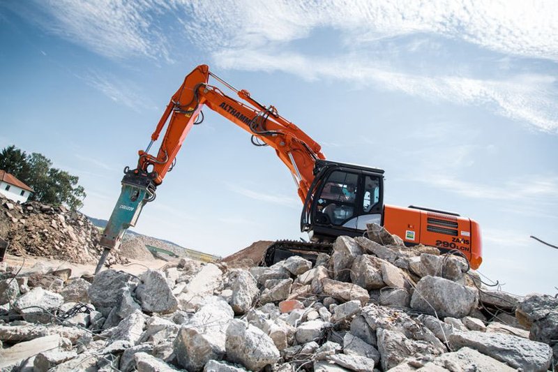 Гусеничные экскаваторы Hitachi ZX 290 LC-5 3404