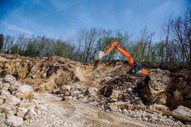 Гусеничные экскаваторы Hitachi ZX 290 LC-5 3405
