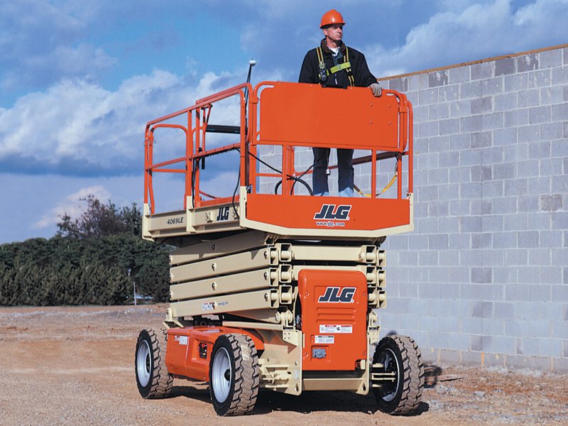 Ножничный подъёмник  Х на колесах JLG 4069LE 2286