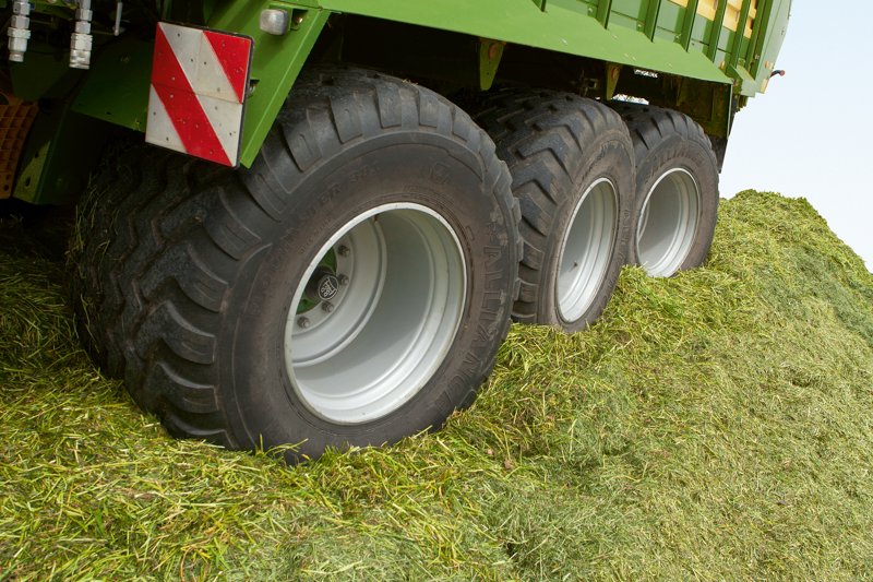 Силосный прицеп и самозагружающийся автофургон Krone ZX 430 GD 15785