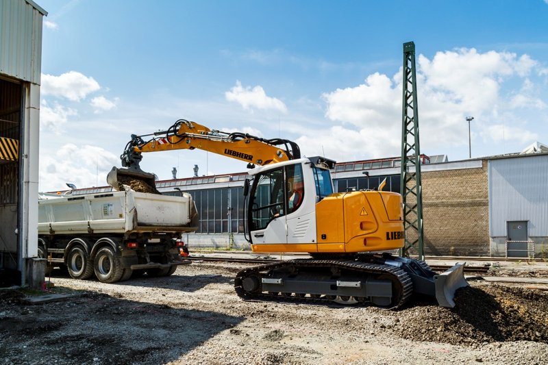 Гусеничные экскаваторы Liebherr R 914 C Litronic HDSL 3487