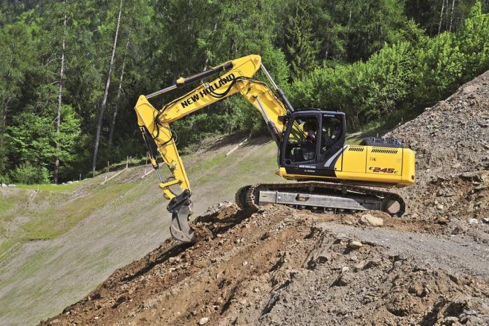 Гусеничные экскаваторы New Holland E245C LC 5844