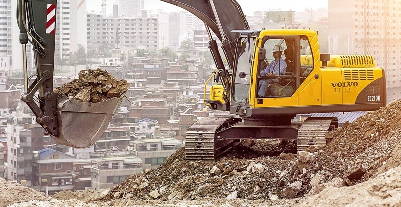 Гусеничные экскаваторы Volvo EC210B 3535