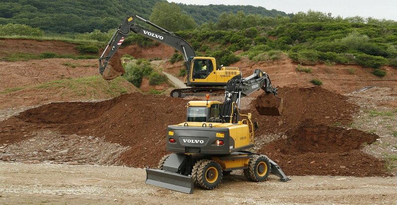 Гусеничные экскаваторы Volvo EC210B 3536