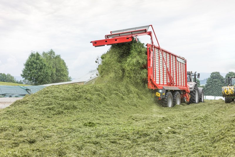 Силосный прицеп и самозагружающийся автофургон Pöttinger Jumbo 6020 D 83108