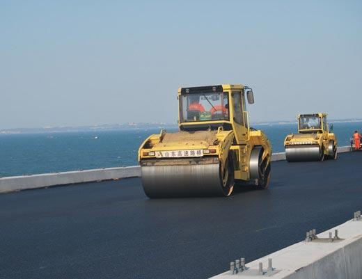 Тандемные  дорожные виброкатки Bomag BW 203 AD-4 AM 65084