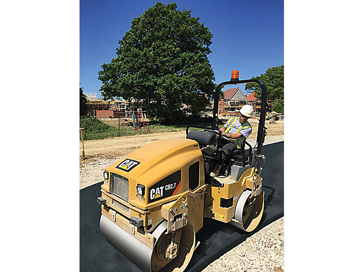 Тандемные  дорожные виброкатки Caterpillar CB2.5 65192