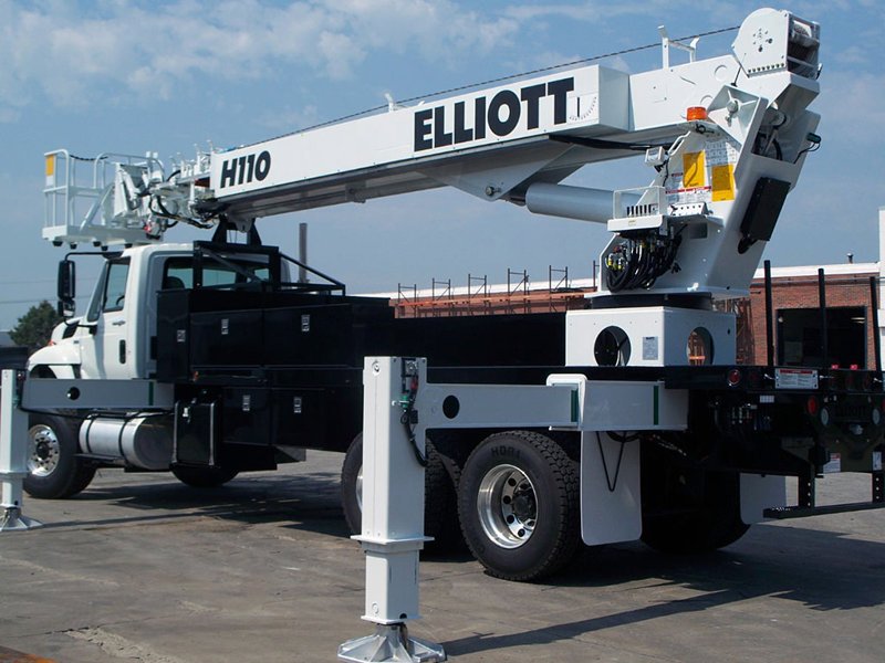 Телескопическая автовышка Elliott Equipment H110R HiReach 63626