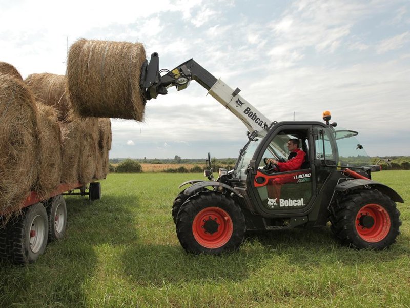 Телескопические погрузчики неподвижные Bobcat TL30.60 AGRI Low Cab 100 IV 55217