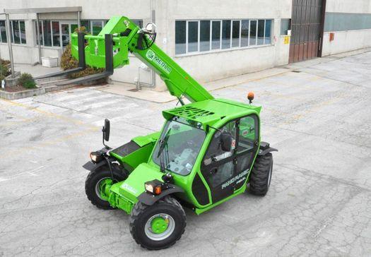 Телескопические погрузчики неподвижные Merlo Panoramic P 25.6 L 53955
