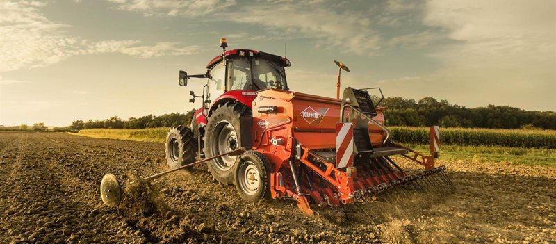 Тракторы с 4-х осевым Case IH Farmall 95 C Rops 105390