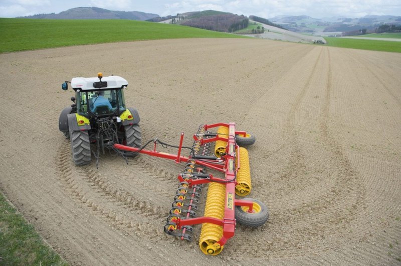Тракторы с 4-х осевым Claas Elios 240 50835