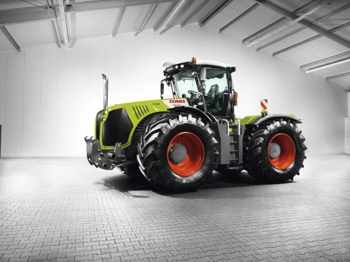 Тракторы с 4-х осевым Claas Xerion 2500 101237
