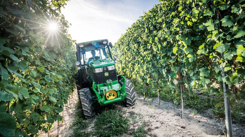 Тракторы с 4-х осевым John Deere 5105GF 47717