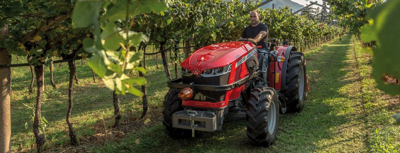 Тракторы с 4-х осевым Massey Ferguson MF 3709 F 102075