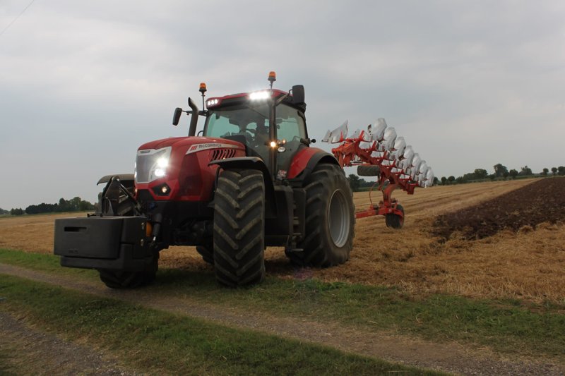 Тракторы с 4-х осевым McCormick X8.670 VT-Drive 87592