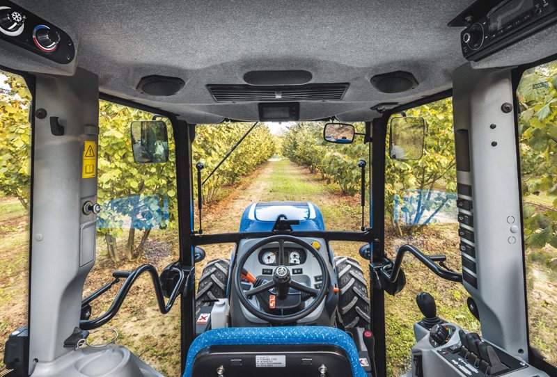 Тракторы с 4-х осевым New Holland T4.100 V 107773