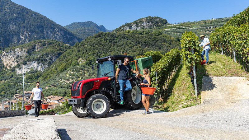 Тракторы с 4-х осевым Valtra F105 51490