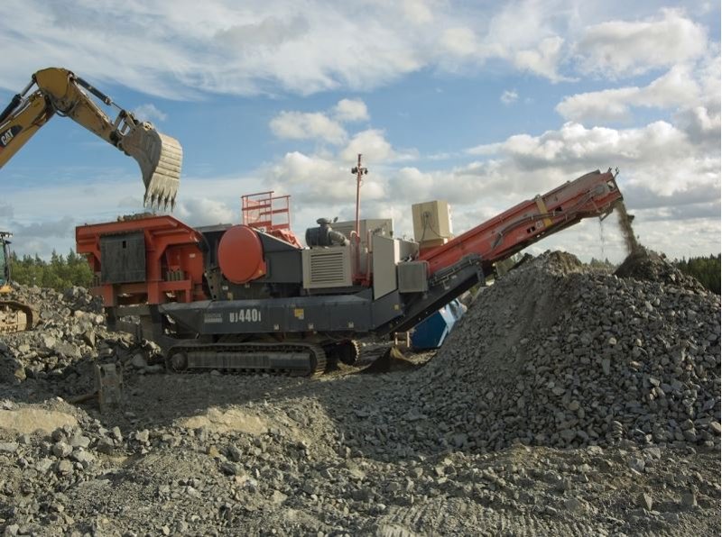 Установка для утилизации строительного мусора Sandvik UJ440i TREND 61533