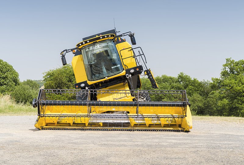 Зерноуборочный комбайн New Holland TC5.70 SCR 78836
