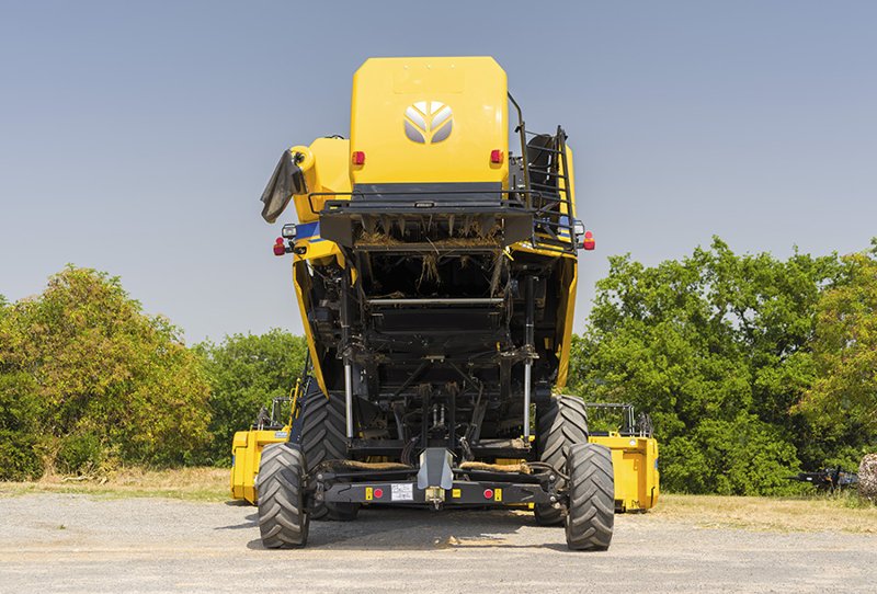 Зерноуборочный комбайн New Holland TC5.70 SCR 78837